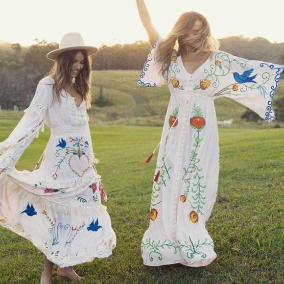 Dresses & Skirts - 5⭐️Favorite Boho Gypsy embroidered dress